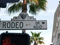 guests enjoying private sightseeing tour of Hollywood landmarks